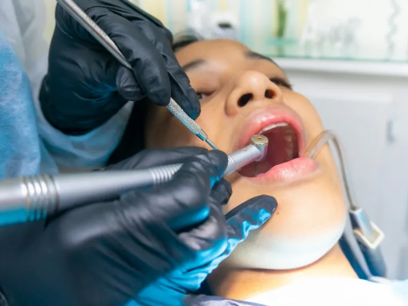 A clean, anatomical diagram of an implant or a close-up of a high-quality crown.